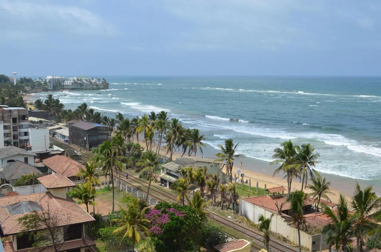 Beach Mount Apartment Dehiwala-Mount Lavinia